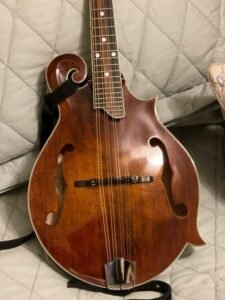 MD515 Mandolin – Used, Excellent Condition, Hard Case Included - Image 2